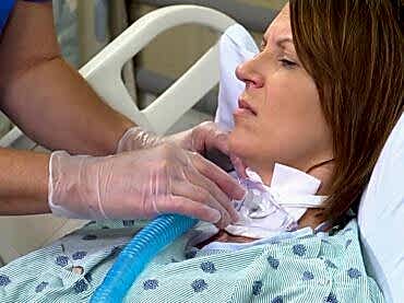 Evde Trakeostomi Bakımı ve Değişimi